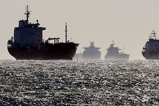 Пропавший танкер с россиянами найден у берегов Африки