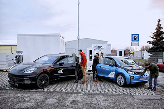 Новая технология BMW и Porsche позволяет зарядить электромобиль за три минуты