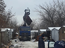 После сноса гаража самарчанин требует от чиновников компенсации за украденные колеса и утилизированный мотоцикл