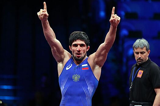 Чемпион России Даурен Куруглиев завоевал золото ЧЕ-2023 по борьбе в составе сборной Греции