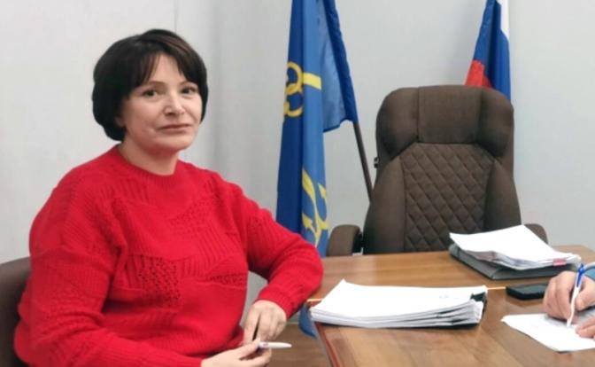 Критикуешь «Единую Россию»? Засудим: Оксана Лифанова отбивается от таежной партии власти