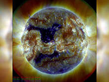 Spaceweather: в солнечной короне образовалась дыра в 62 раза шире Земли