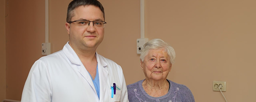 Раменские врачи провели операцию на глазах 99-летней пациентки