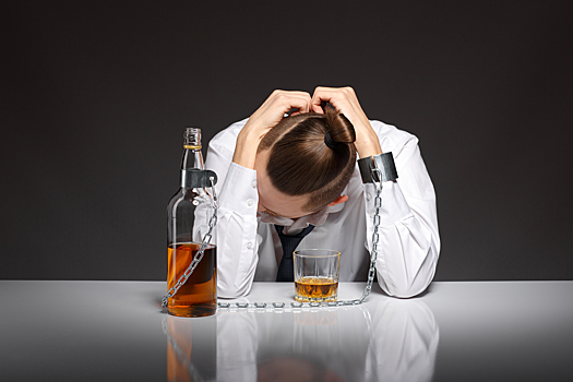 В чем разница между пьянством и алкоголизмом