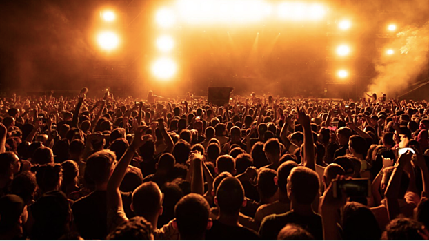 В Ростове девушка пострадала в давке после концерта Мурата Тхагалегова