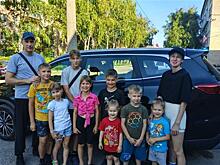 Многодетной семье Журавлевых из Сызрани вручили автомобиль