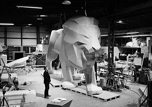 Новым амбассадором Peugeot станет гигантский лев