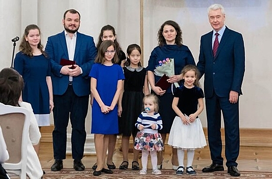 Собянин вручил награды заслуженным москвичам