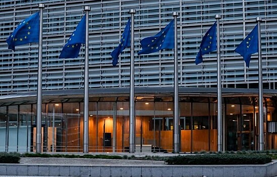 СМИ: 12-й пакет санкций ЕС против РФ подразумевает ограничения на $5,3 млрд