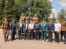 Московские спасатели и пожарные поздравляют всех с 76-летием Победы