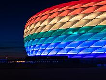 Немецкие футбольные клубы проведут ЛГБТ-флэшмоб во время матча Германия — Венгрия: Новости ➕1, 23.06.2021