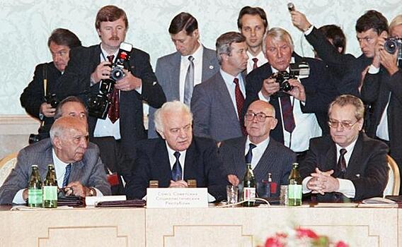 Какой ущерб нанесла СССР «сделка» Горбачева с Германией