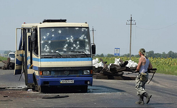 ВСУ обстреляли гражданский автобус в Херсонской области