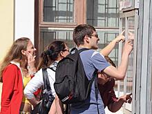 «Единая Россия»: Педагоги, выходи строиться! На Анадырь-Якутск рассчитайсь!