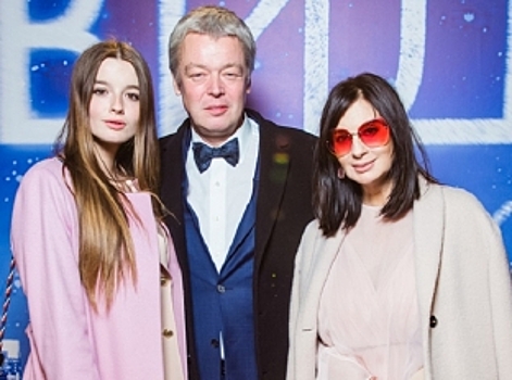 Юлия Барановская, Стриженовы и другие звезды на премьере мюзикла «Привидение»