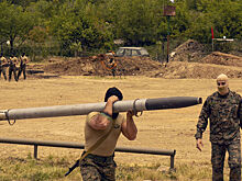 Запущенная из Ливана ракета упала в центральных районах Израиля
