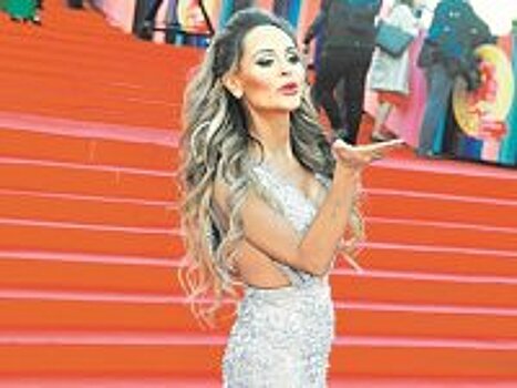 Модный магазин Анны Калашниковой погряз в долгах из-за непогоды