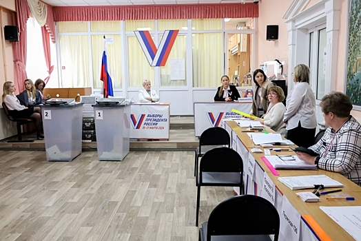 В восьми регионах Сибири закрылись участки для голосования