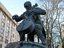 Памятник Мстиславу Ростроповичу отремонтируют в Москве