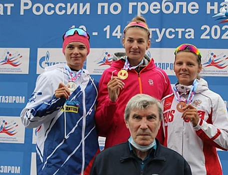 Кира Степанова взяла золото чемпионата России по гребле на байдарках и каноэ