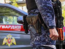 Росгвардейцы помогли эвакуировать людей из загоревшегося дома в Подмосковье