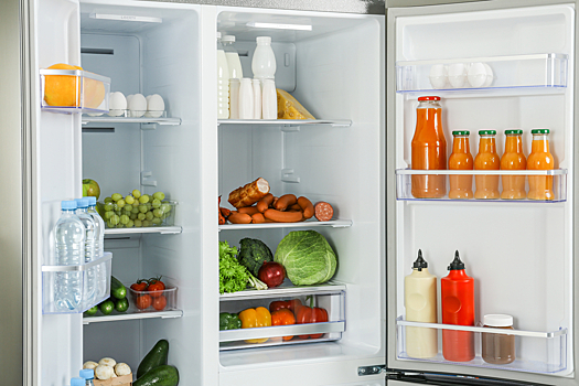 Зачем на самом деле нужны нижние ящики в холодильнике