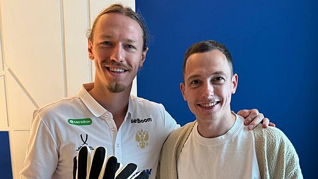 «У Сафонова в Париже в Nike не было бутс с железными шипами. Я уже думал отправить ему, но Мотя нашел. Если бы понадобилось, я бы доставил». Спиряков о работе с вратарями