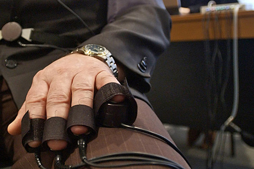 "Транснефть" закупит "детекторы лжи" для проверки сотрудников