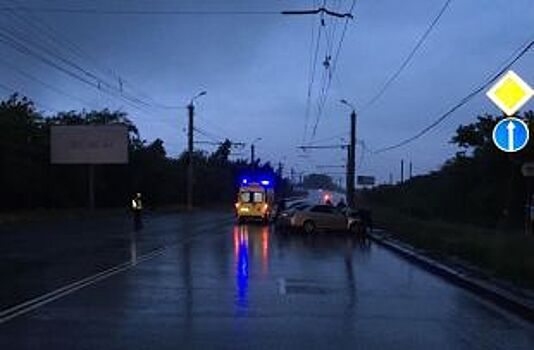 Группа молодежи разбилась в ДТП в Челябинске