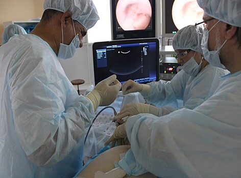 Уральские врачи впервые в России провели внутриутробную операцию на головном мозге