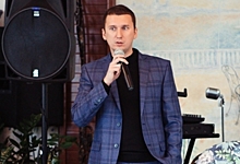 Омский медиаменеджер Максим Концедалов победил на довыборах депутатов Горсовета при явке менее чем 6%
