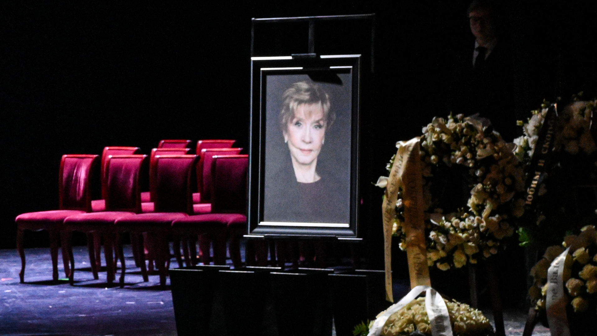 Веру Алентову похоронили на Новодевичьем кладбище