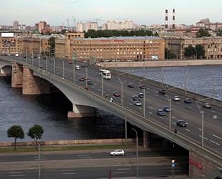 Под мостом Александра Невского построят тоннель