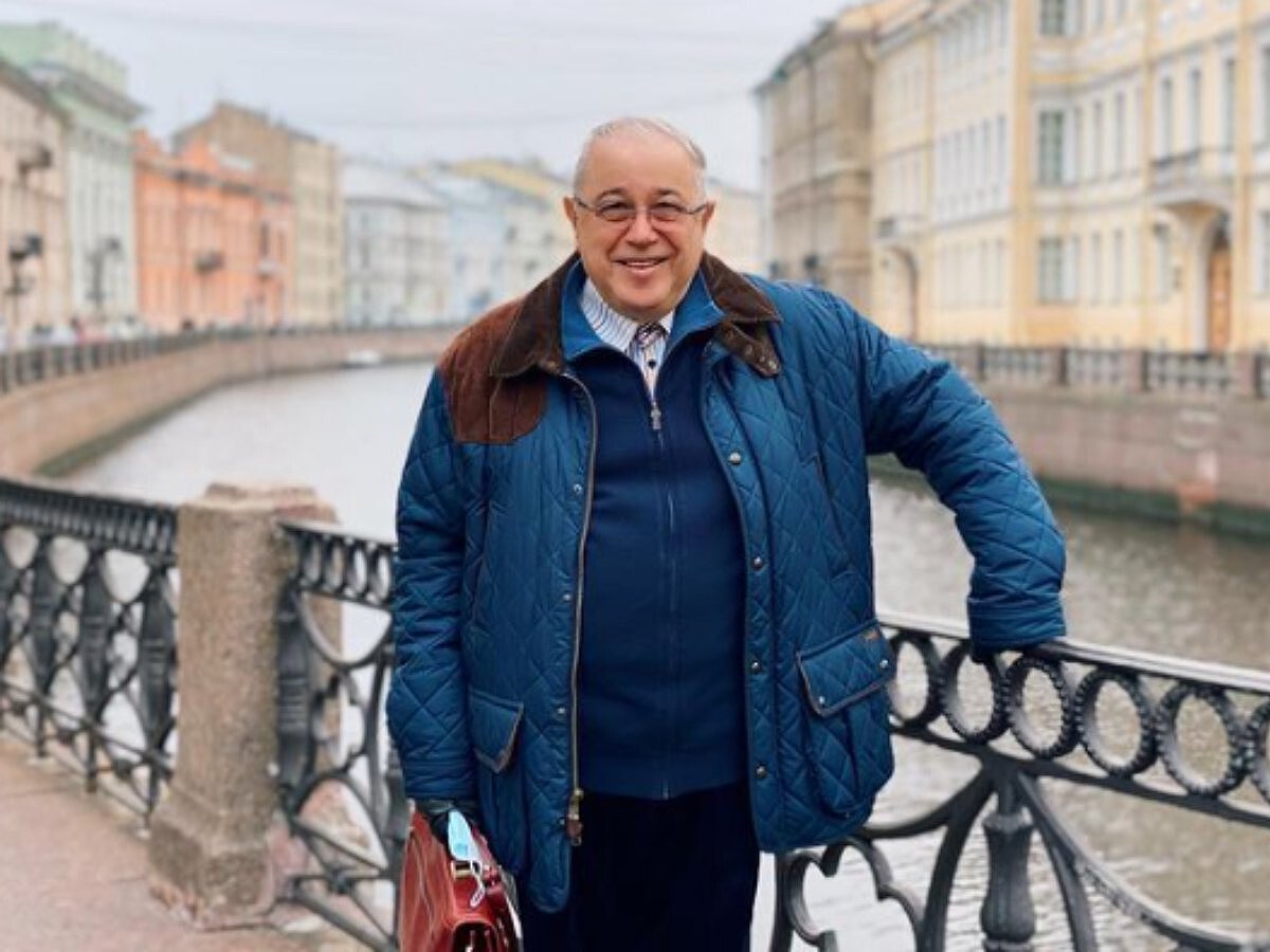 «Небритый, без концертов»: постаревший Петросян чахнет рядом с Брухуновой