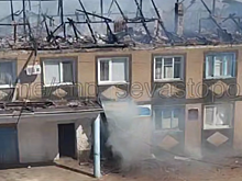 В селе Терновка под Севастополем загорелась крыша общежития