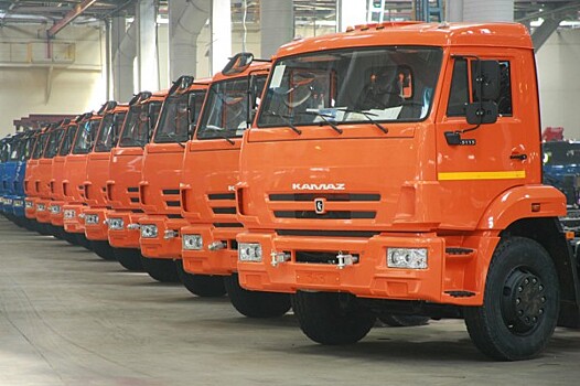 Рынок новых грузовых автомобилей в России в ноябре вырос на 57%‍
