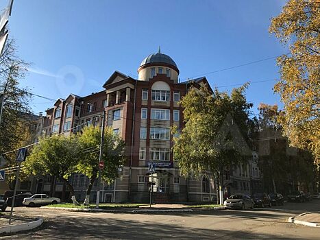          В Кирове за 35 миллионов продается трехуровневая квартира с башней       