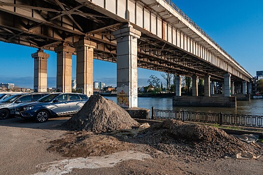 Строители обнаружили скрытые трещины в балках Тургеневского моста в Краснодаре