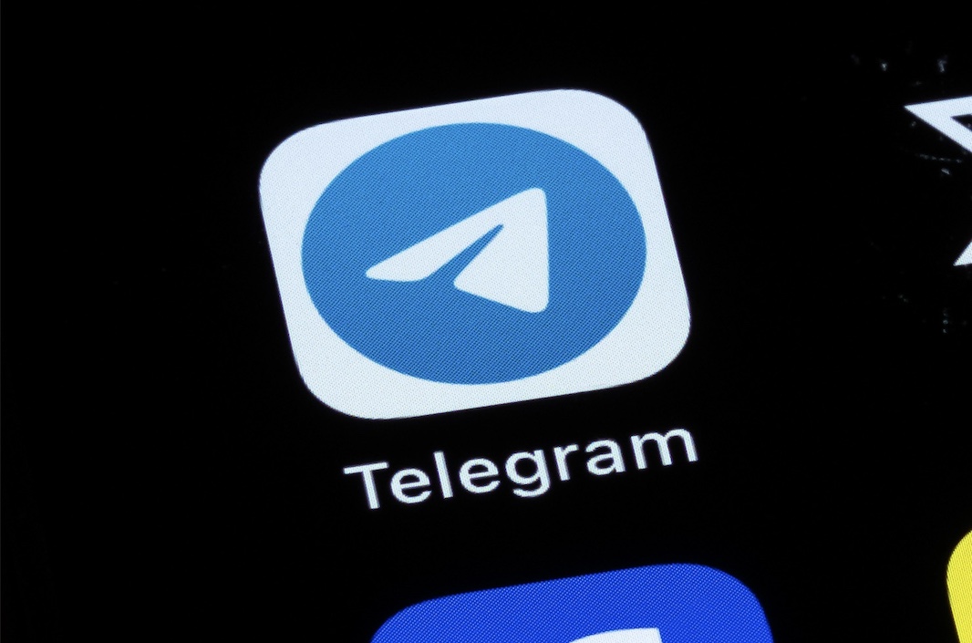 WSJ: Apple удалила WhatsApp и Telegram из китайского AppStore