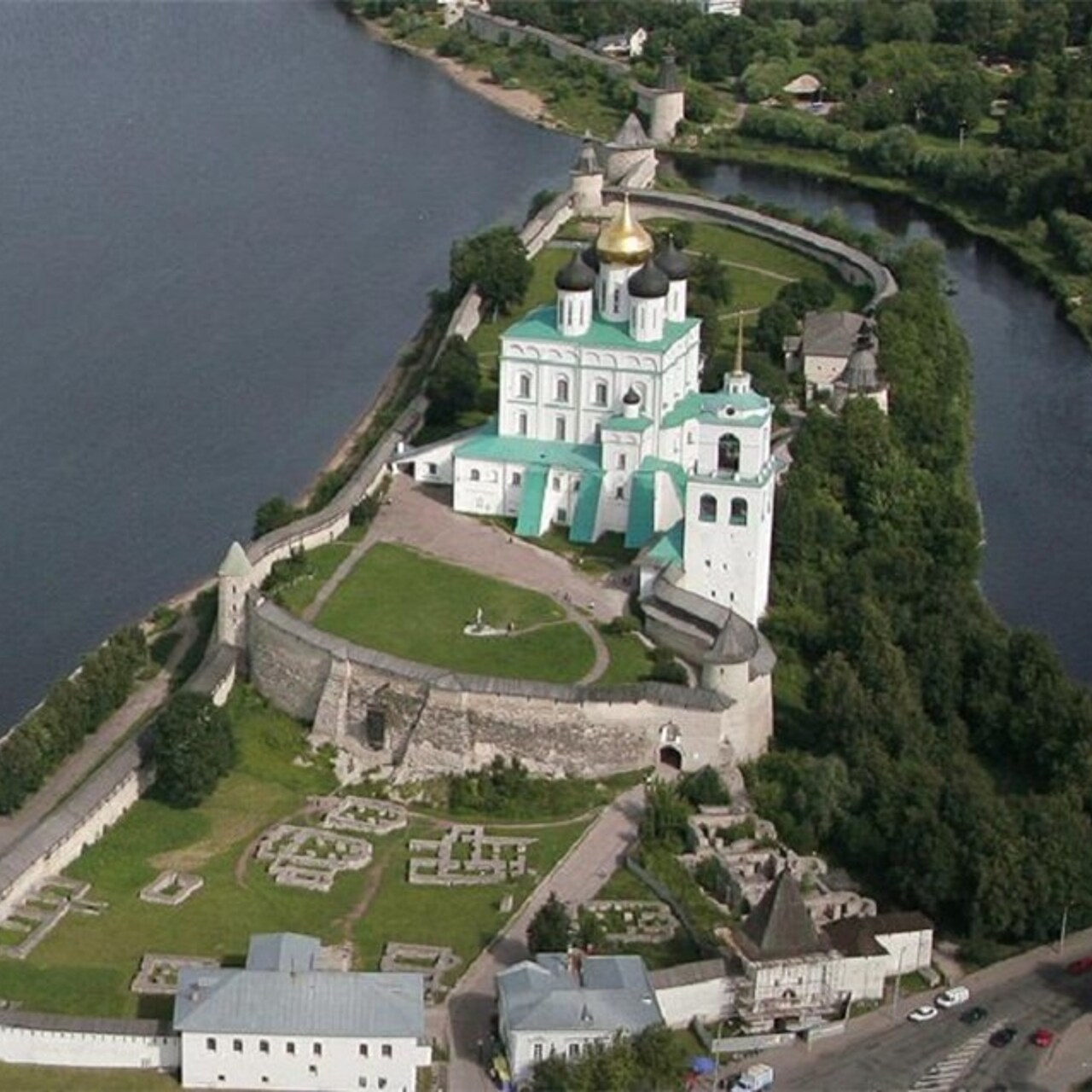 Древний Псковский кремль омолаживается - Рамблер/новости