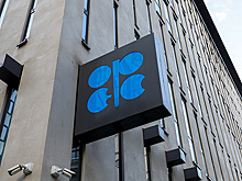 "Восьмерка" ОПЕК+ нарастит в ноябре добычу нефти на 137 тыс. б/с
