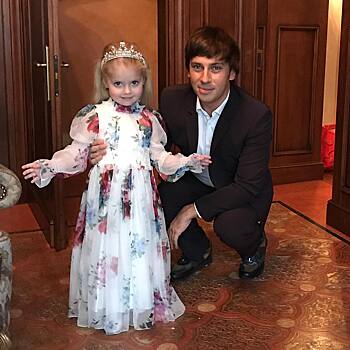Дочь Аллы Пугачевой и Максима Галкина исполнила песню про Пасху
