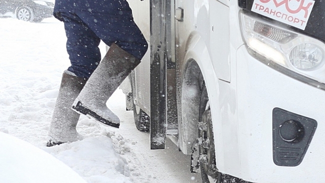 В новогодние праздники из Омска отменили десятки автобусных рейсов