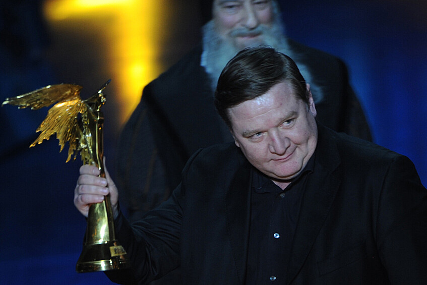Роман Мадянов во время награждения премией «Ника» в категории «Лучшая мужская роль второго плана» (фильм «Дикое поле), 2009 год