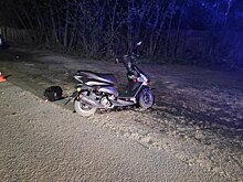 В Кирове пьяный бесправник на скутере довез до канавы двух несовершеннолетних пассажирок