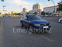 Подросток на самокате попал под колеса автомобиля на зебре в Кемерове