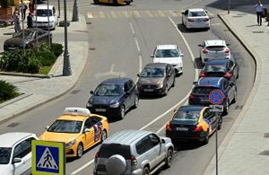 Дорожное полотно отремонтировали по нескольким адресам в районе