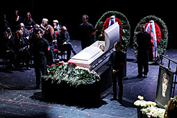 Церемония прощания с актрисой Верой Алентовой в Московском драматическом театре имени А. С. Пушкина, 29 декабря 2025 года