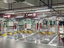 Tesla открыла в Китае крупнейшую зарядную станцию для электромобилей