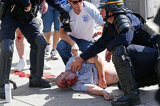 Осужденные за беспорядки на Евро-2016 фанаты вернутся в Россию в январе